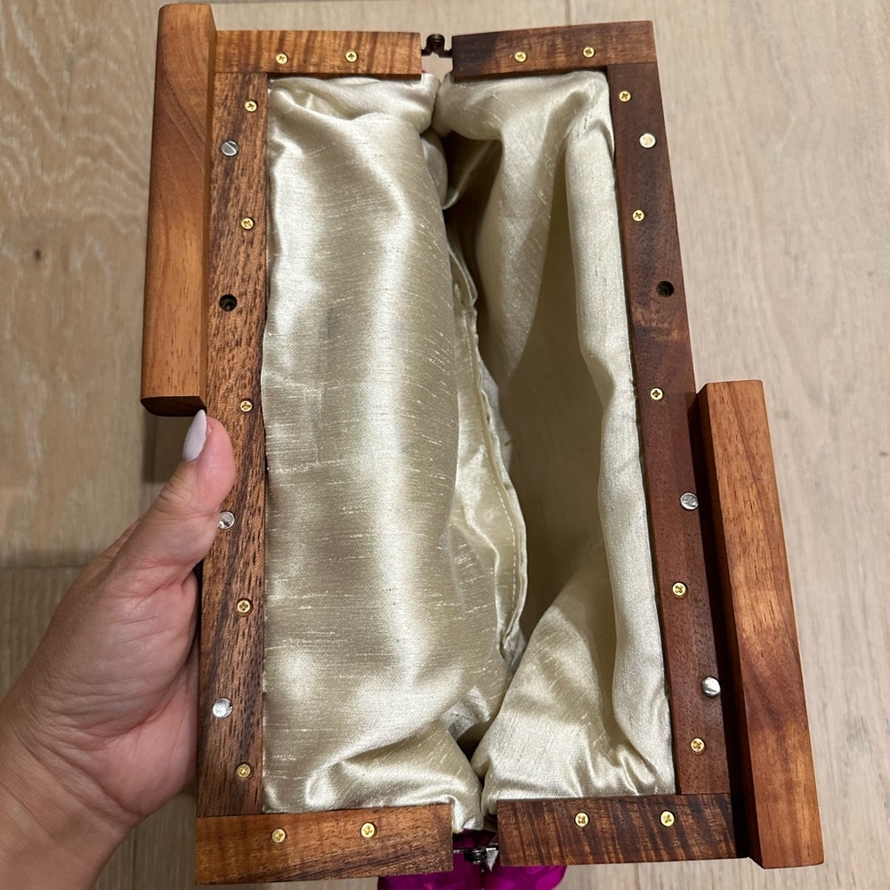 Kahulalea Koa Frame Clutch - Picture 6 of 7
